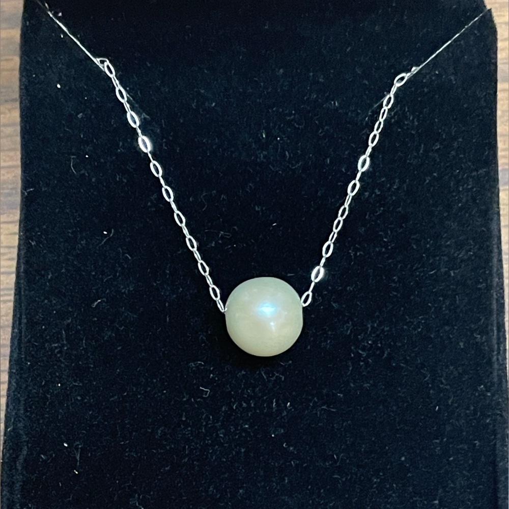 Sterling Silver Floating Pearl Necklace - 18 inch chain